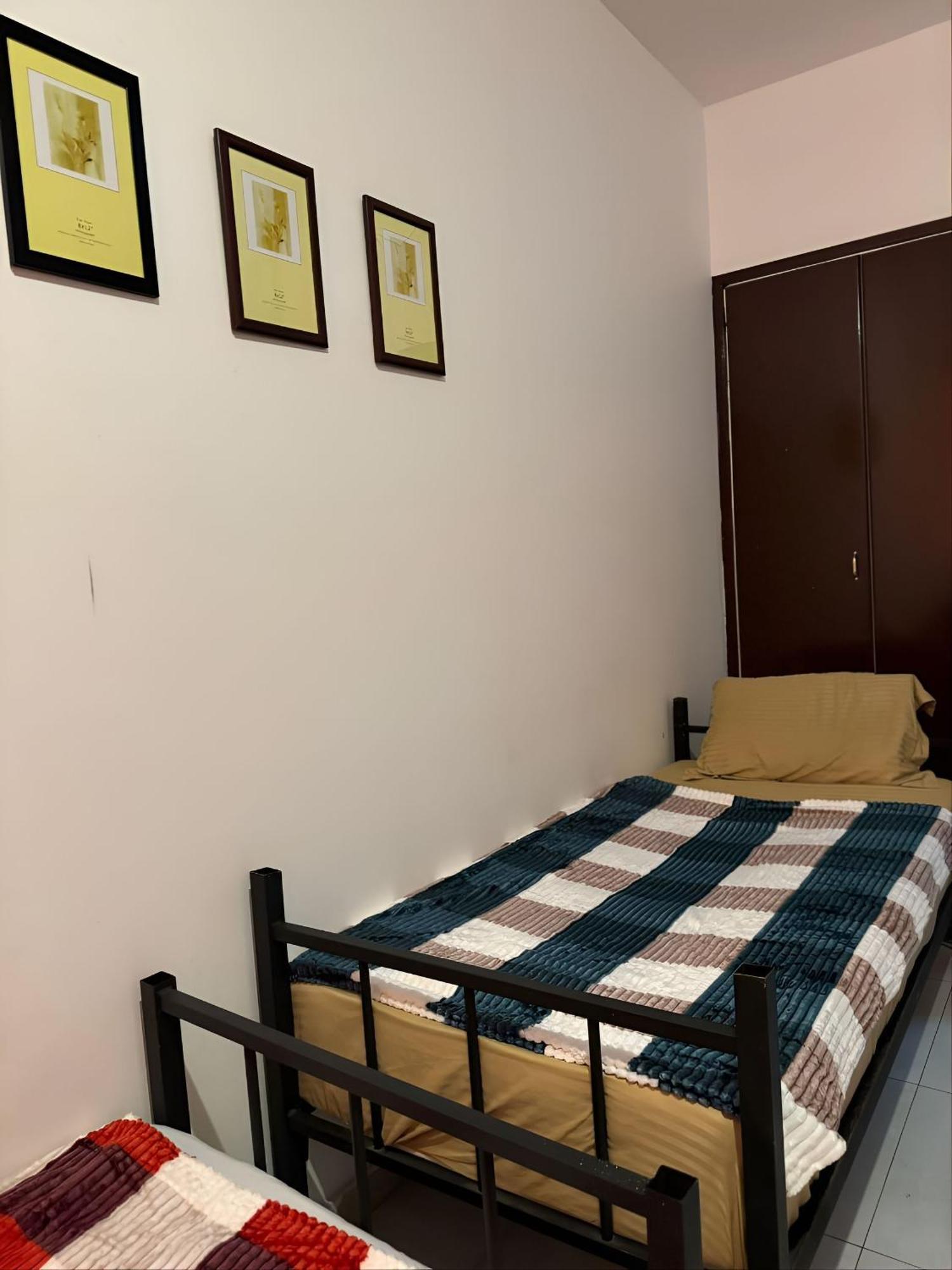 Corniche Street - For Males "Peaceful Bed Space" Αμπού Ντάμπι Εξωτερικό φωτογραφία