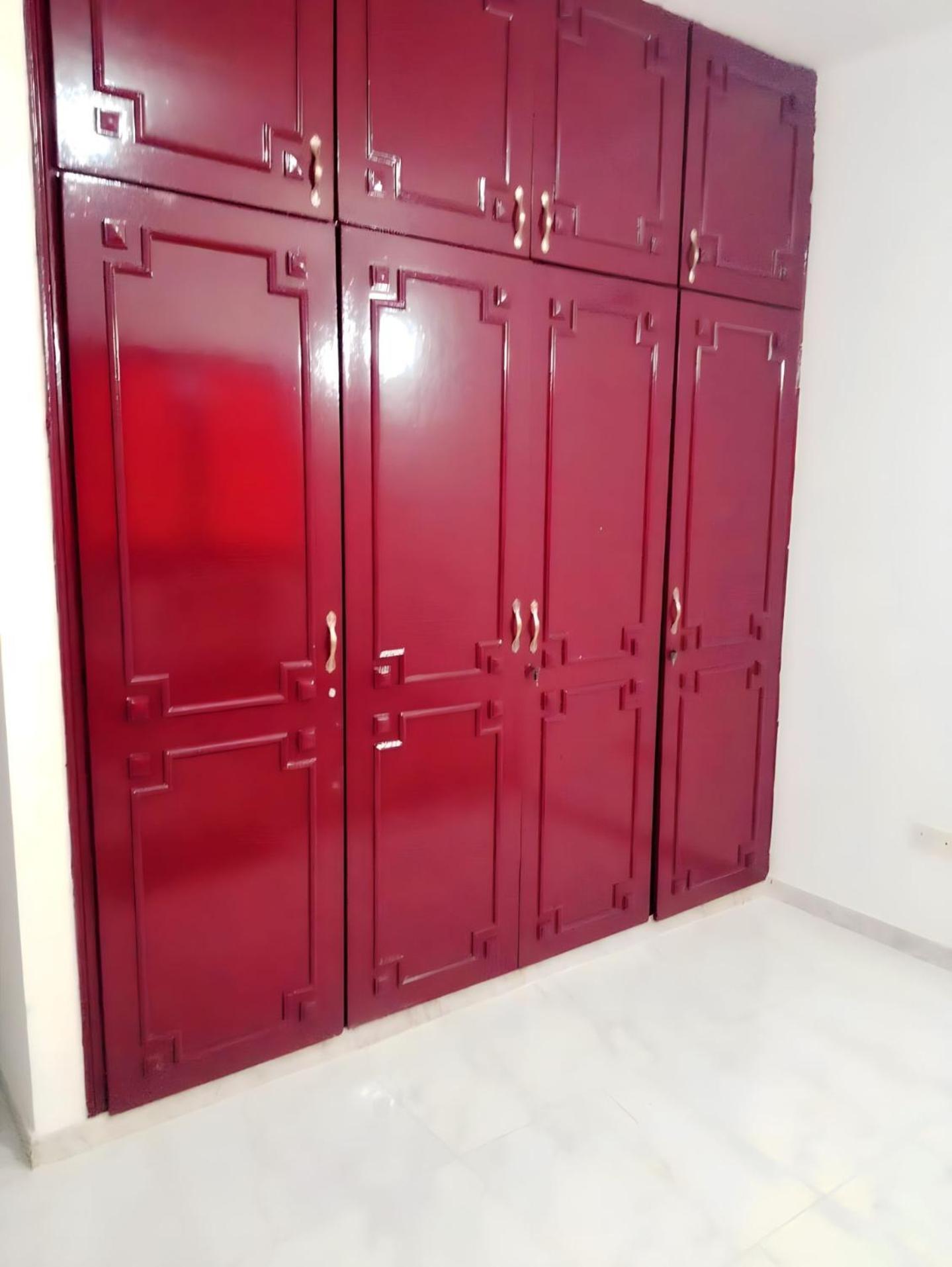 Corniche Street - For Males "Peaceful Bed Space" Αμπού Ντάμπι Εξωτερικό φωτογραφία